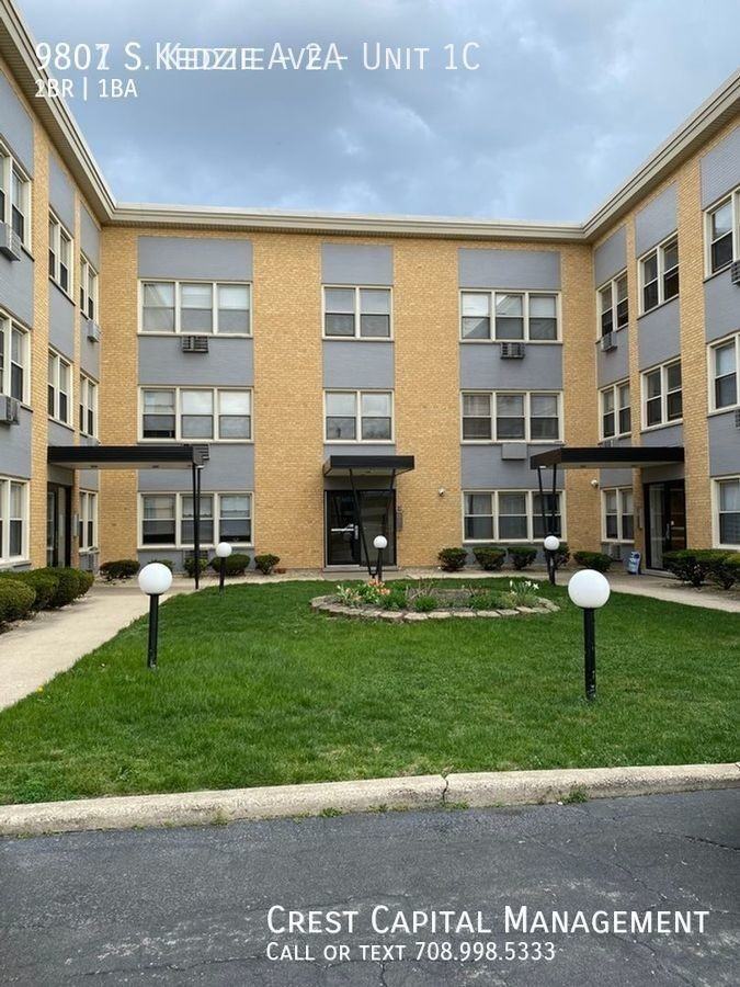 9807 S Kedzie Ave #1C