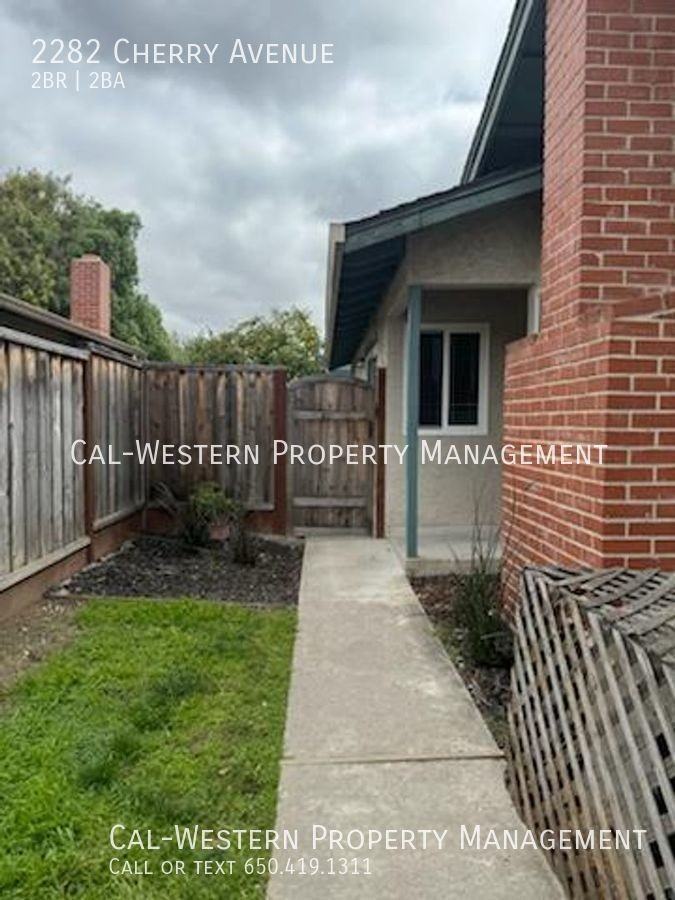 2282 Cherry Ave - Photo 2 of 14
