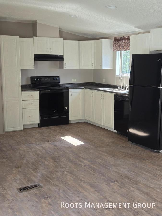 Riviera Courts Dr #228 - Photo 3 of 9