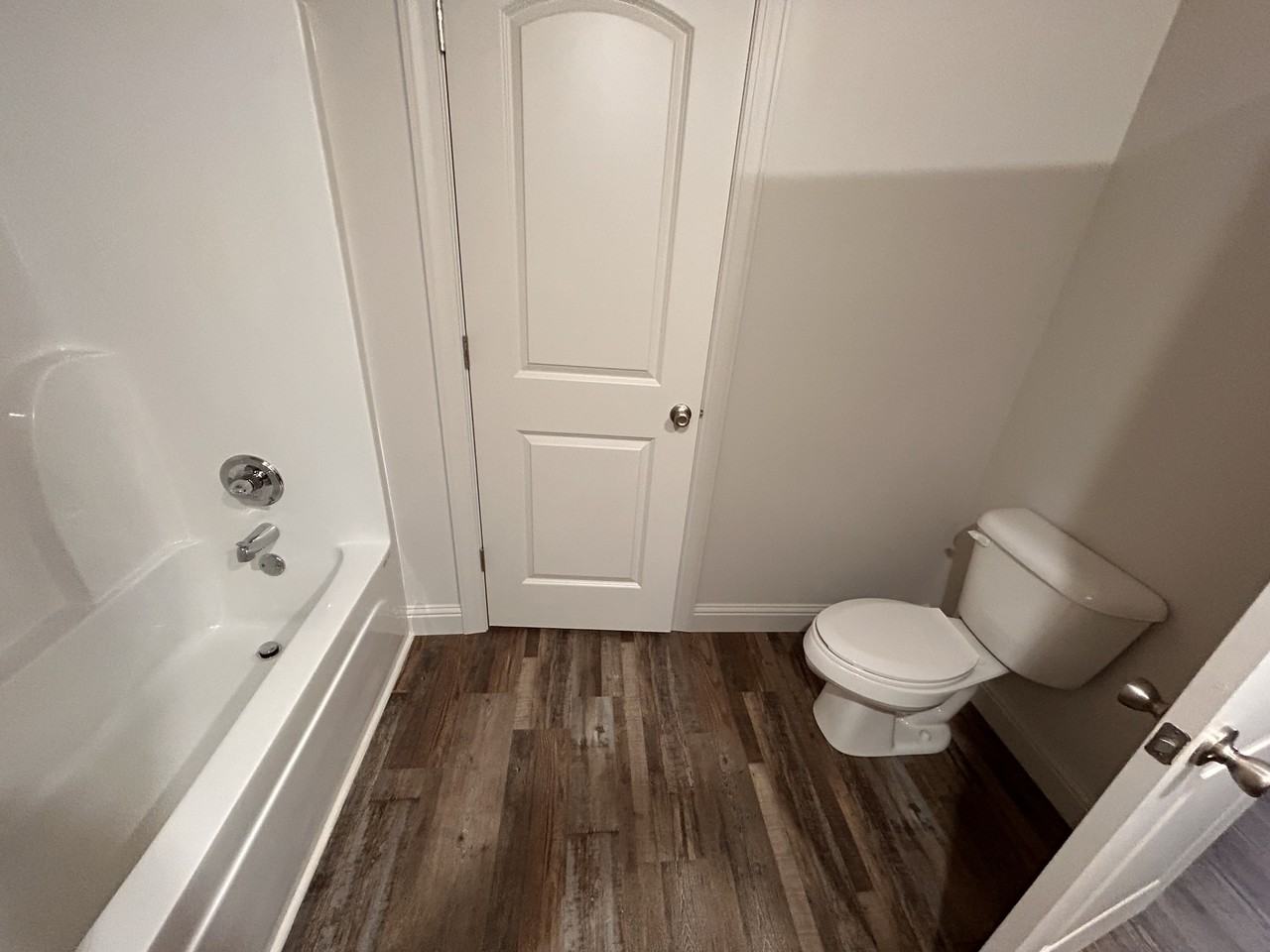 102 Downing St #NA - Photo 3 of 14