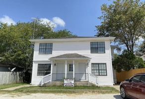 featured image of 106 Waverly Dr #D