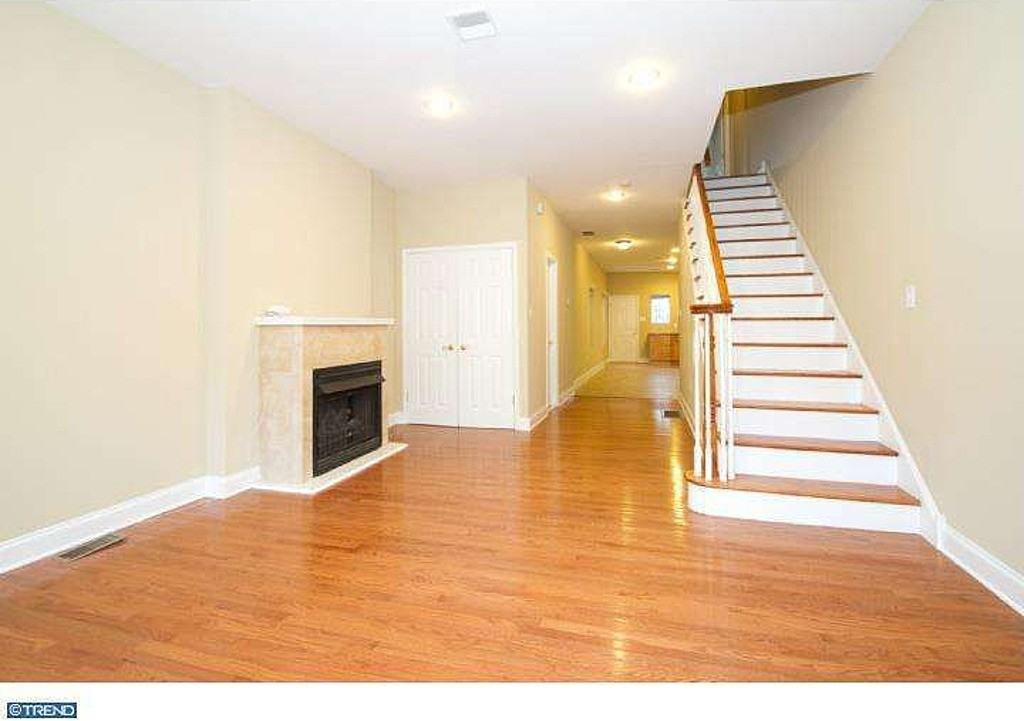 1839 Christian St - Photo 3 of 22