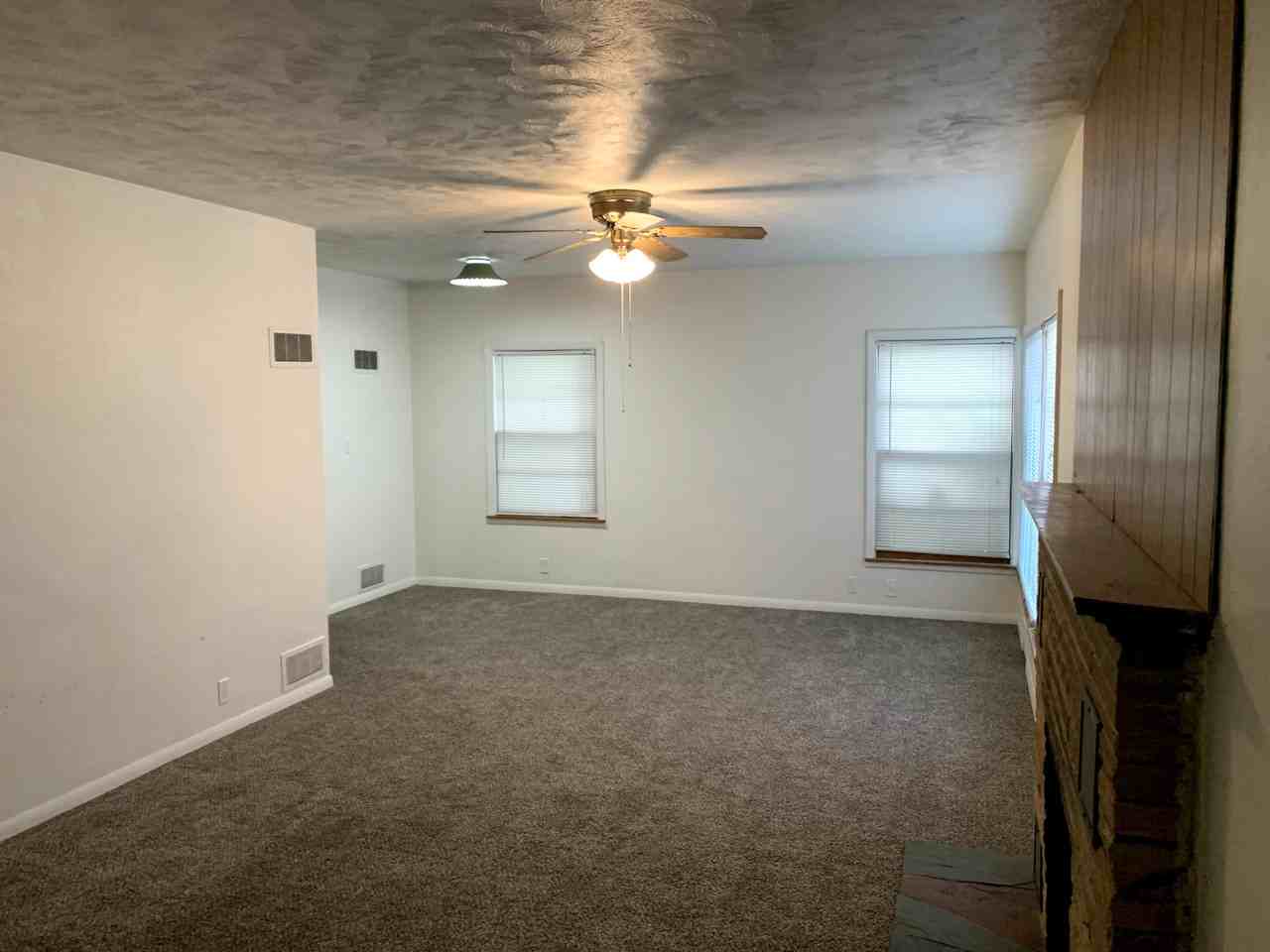 9026 4th St #1A - Photo 6 of 7