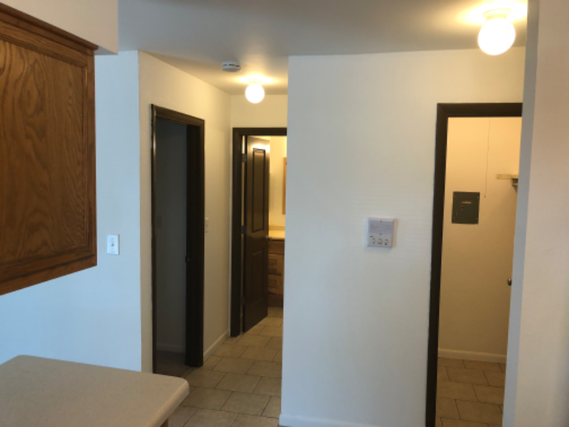 650 Westmoreland Dr - Photo 4 of 10