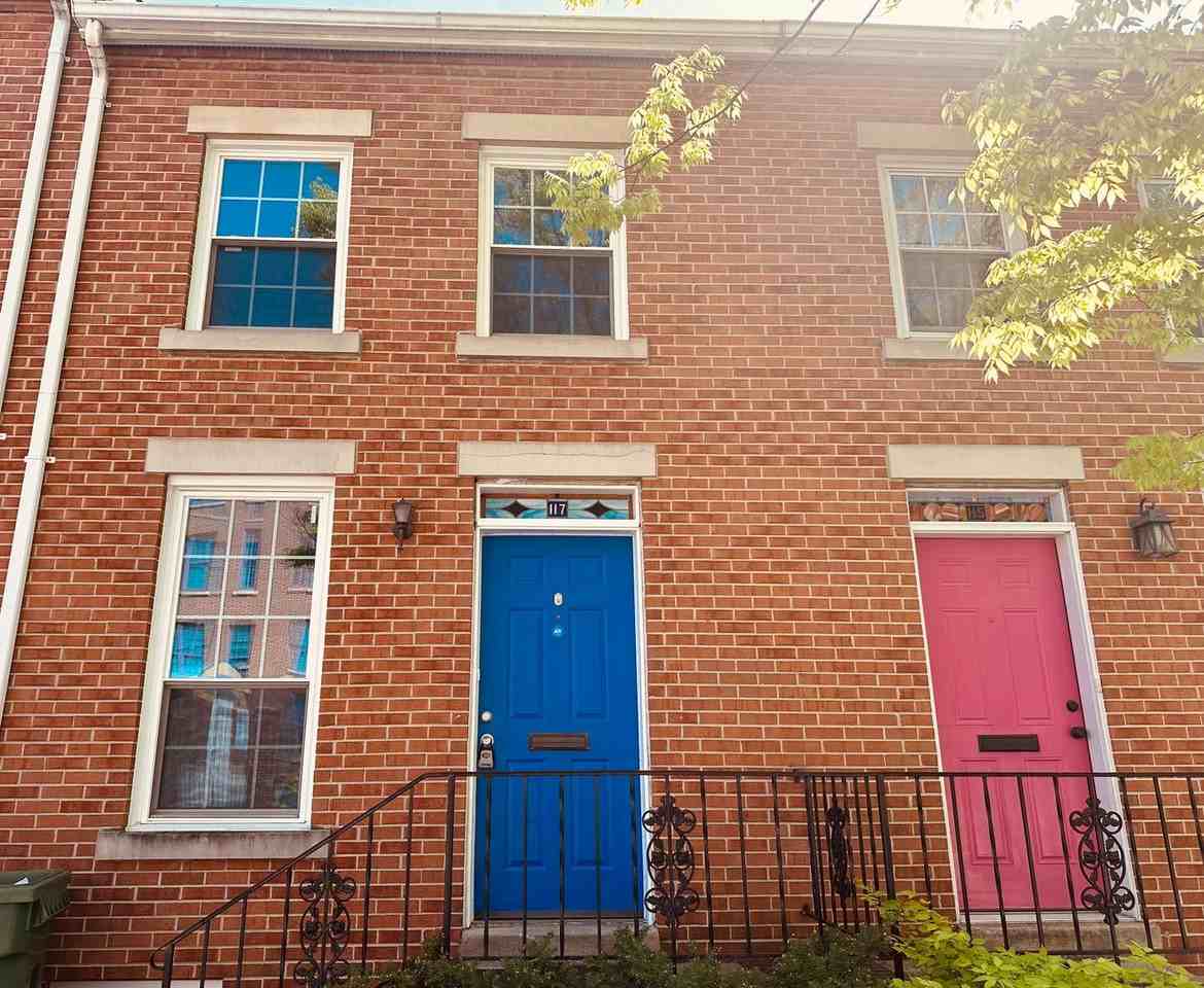 117 N Ann St - Photo 2 of 28