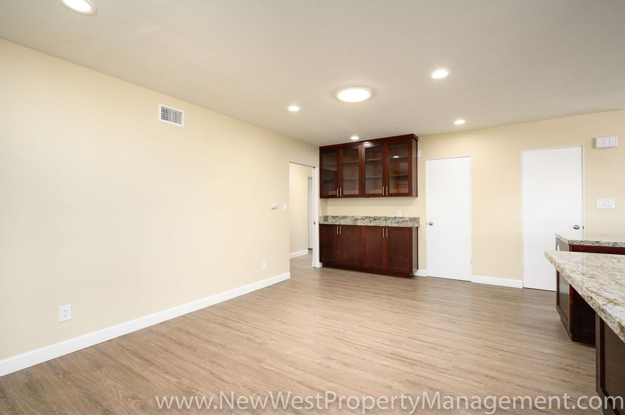 5326 Penny Pl - Photo 5 of 28