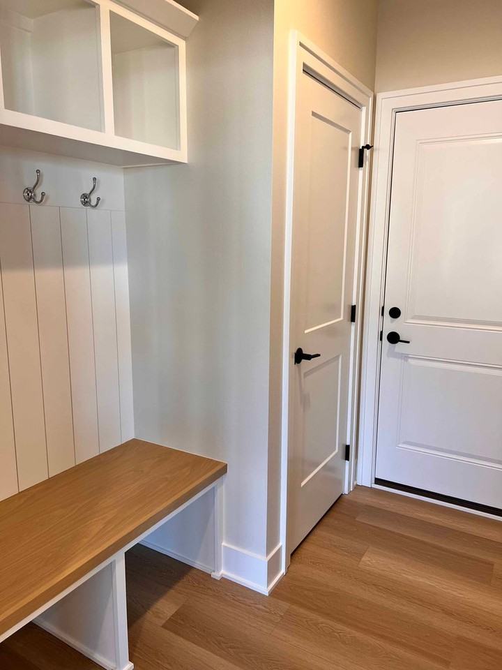 470 S 91st St - Photo 4 of 11