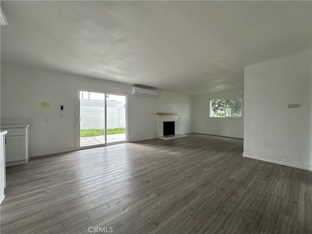 684 N Unruh Ave - Photo 2 of 14