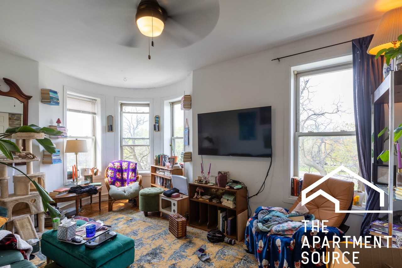 2021 N Humboldt Blvd #1W - Photo 3 of 18