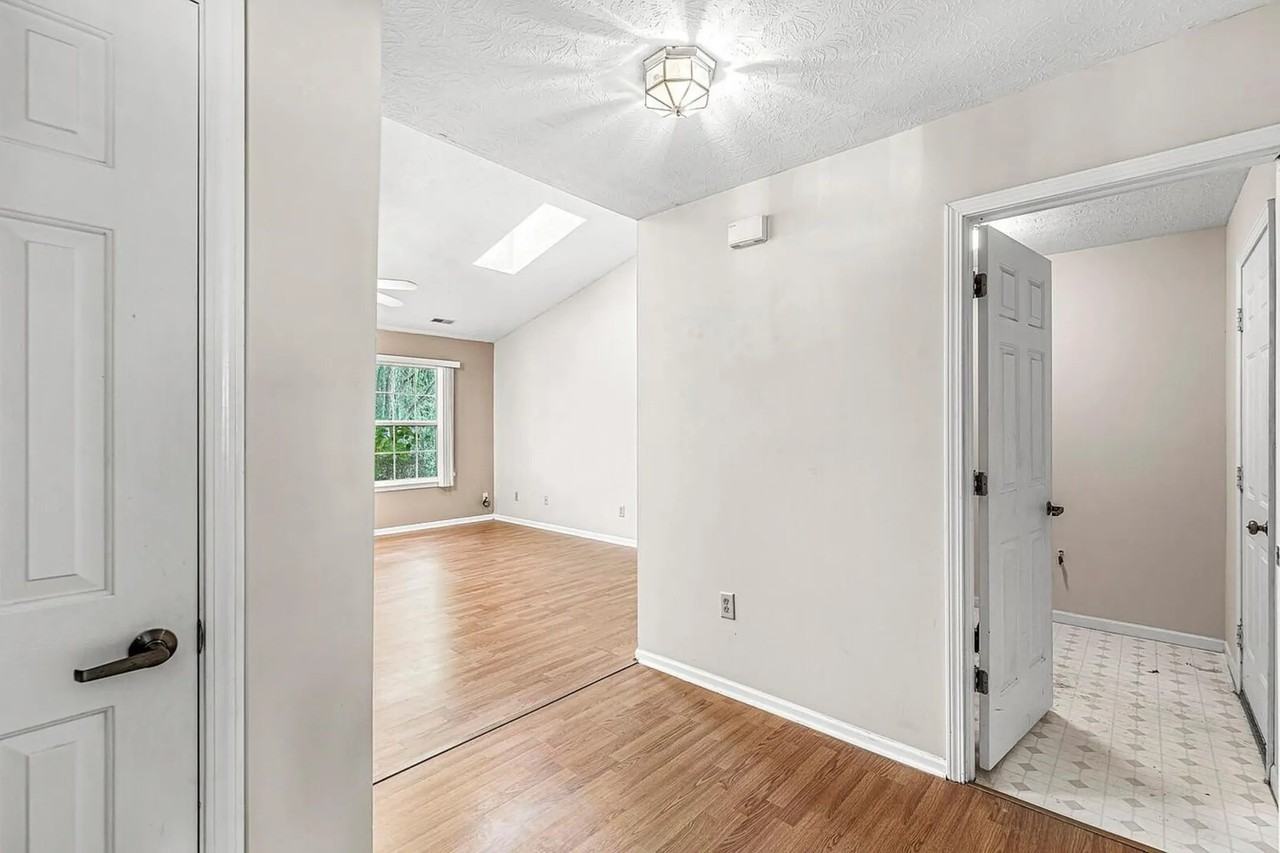 12130 Pepperwood Dr - Photo 3 of 16