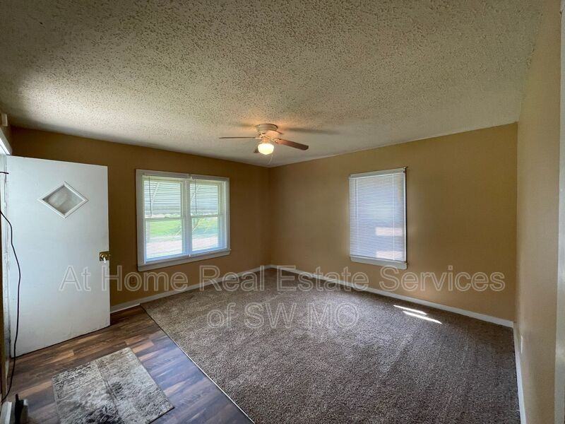 1219 W State St - Photo 3 of 5