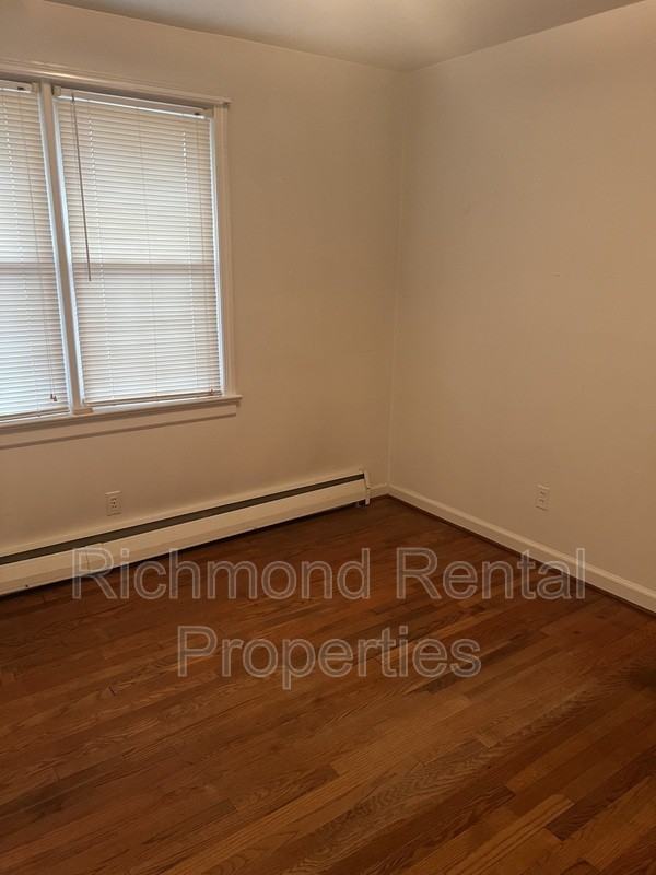 2520 Farrand Street - Photo 5 of 20