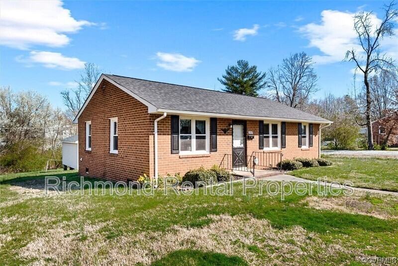 2520 Farrand Street - Photo 3 of 20