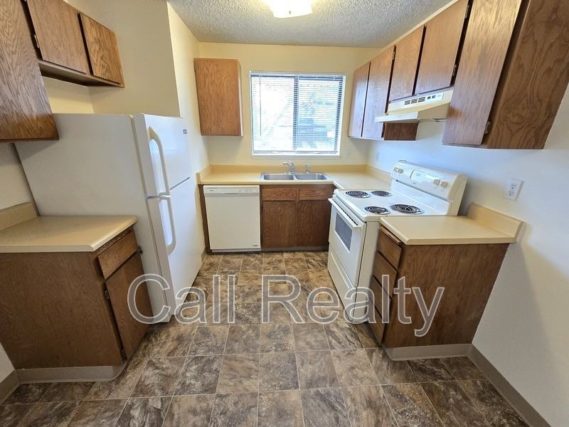 8516 N Mayfair St #18 - Photo 5 of 9