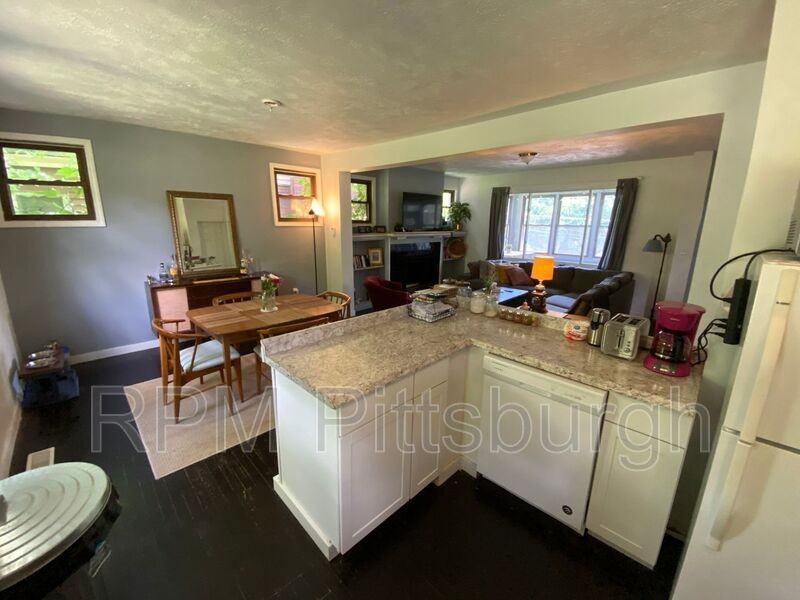 206 Pinecastle Ave - Photo 3 of 16