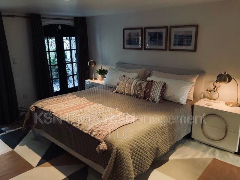 112 W Gaston St - Photo 3 of 16