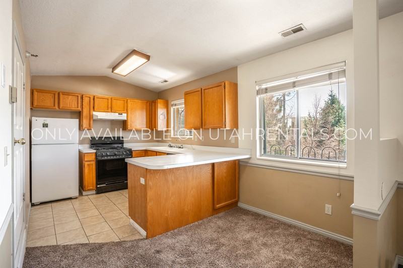 166 Nw #21 - Photo 2 of 19