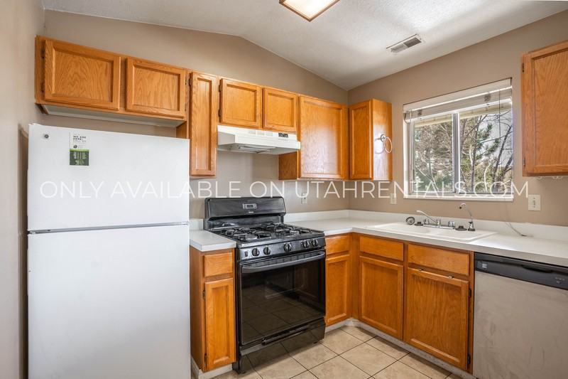 166 Nw #21 - Photo 4 of 19