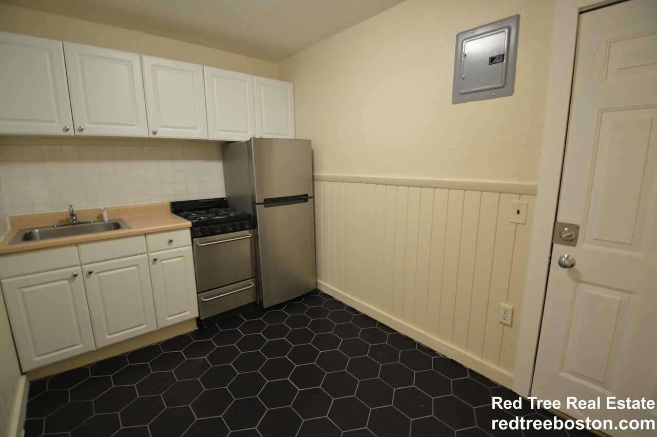 303 Hancock St #2 - Photo 2 of 9