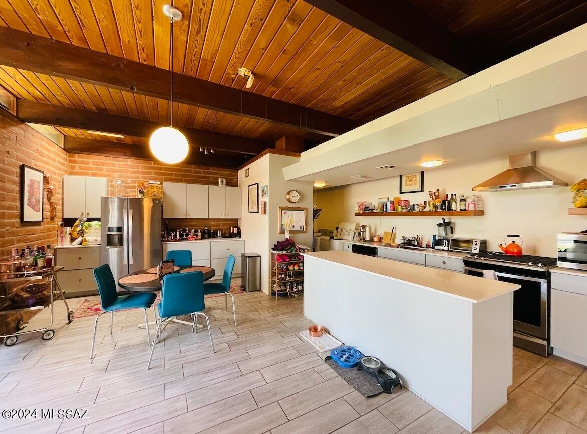 501 S Essex Ln - Photo 3 of 13