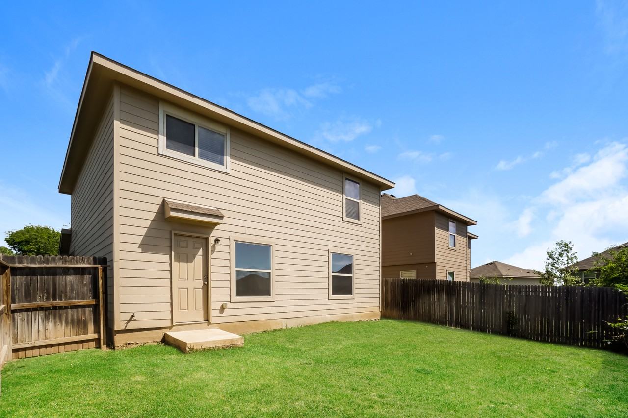 8322 Big Creek Dr - Photo 3 of 12