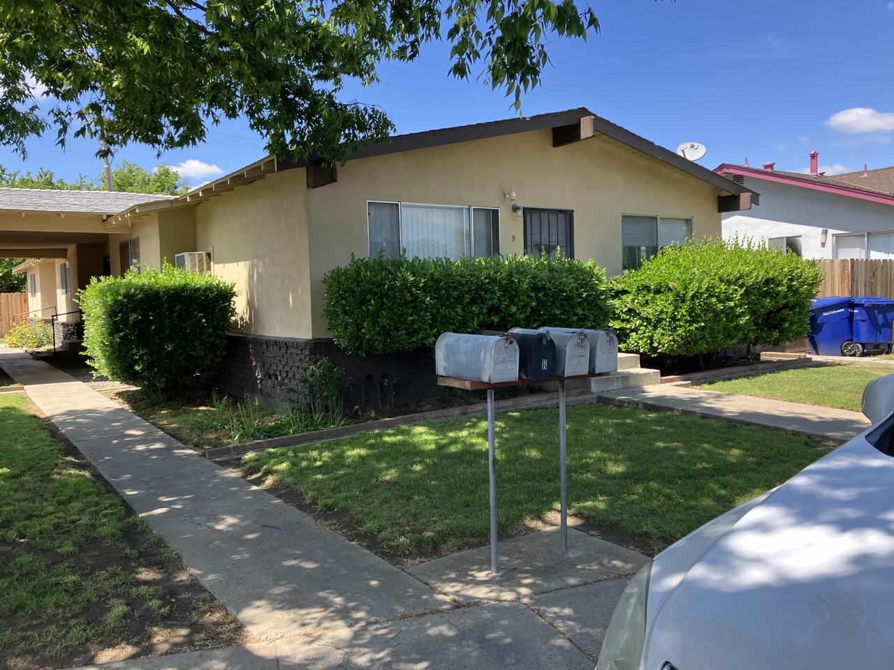 1911 Celeste Ct - Photo 2 of 9