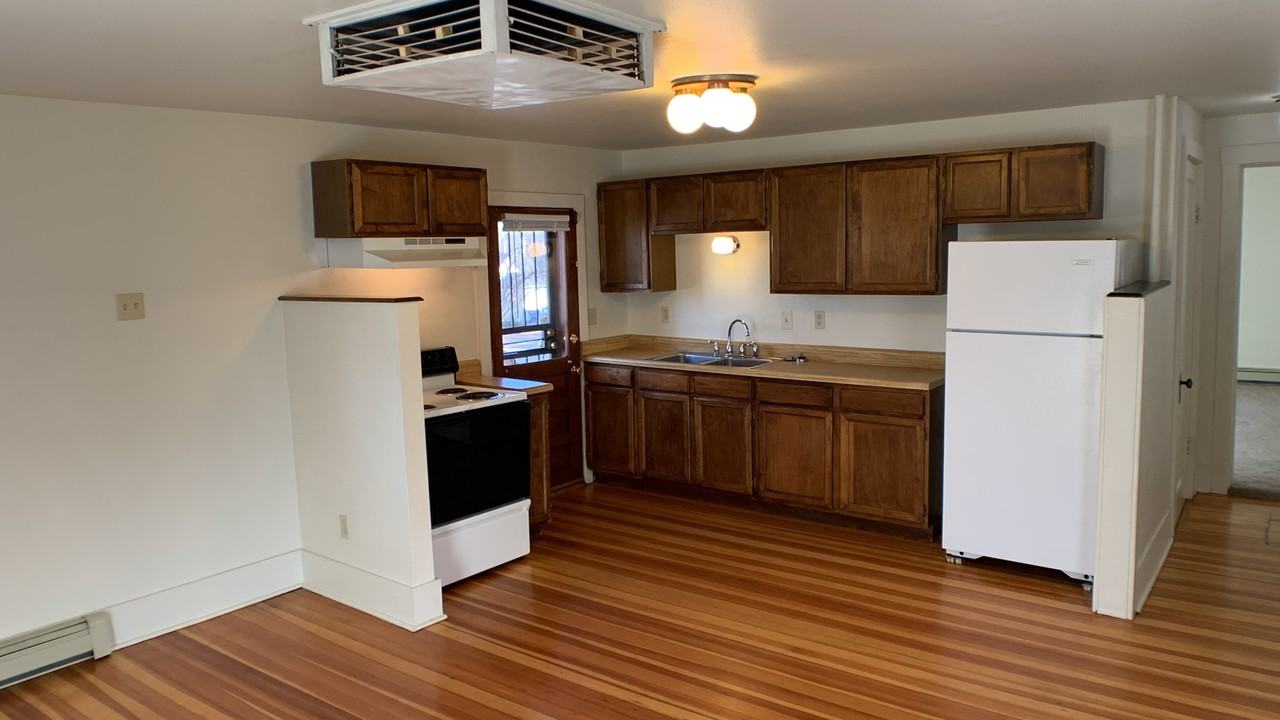 414 E Dale St - Photo 3 of 7