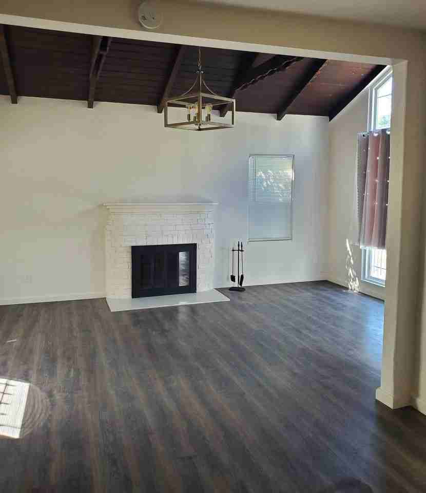 2800 14th Ave - Photo 3 of 13