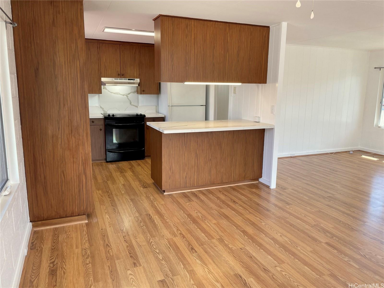 MS_236 - Photo 2 of 10