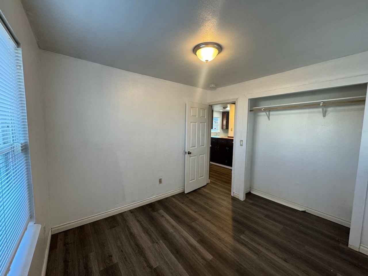 810 Stewart St #A - Photo 5 of 8