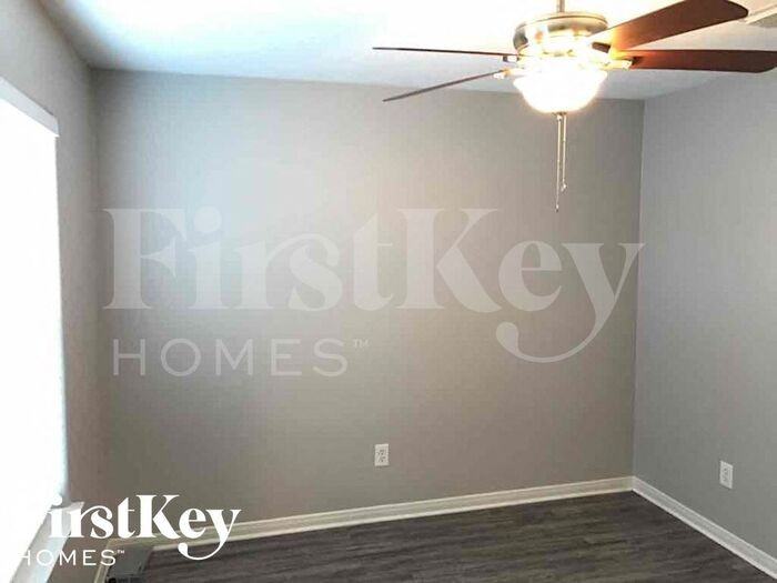9315 Amberjack Dr - Photo 3 of 26