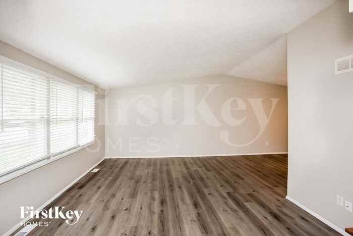 9141 Budd Run Dr - Photo 3 of 15