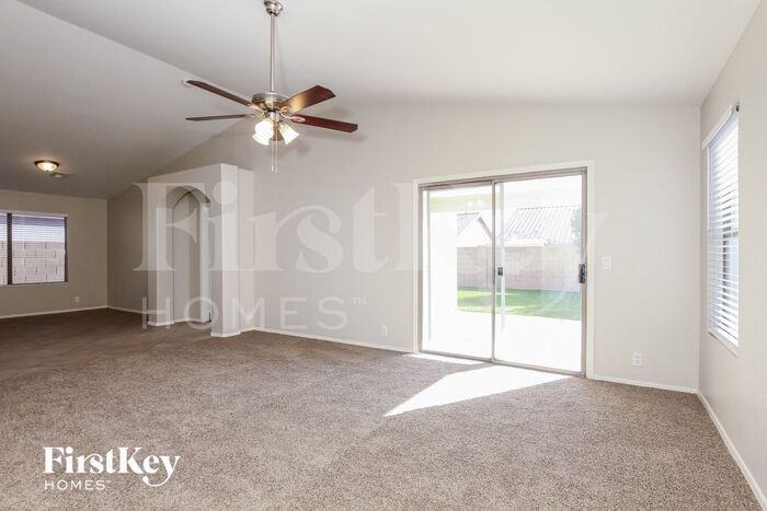 9331 W Ironwood Dr - Photo 3 of 15