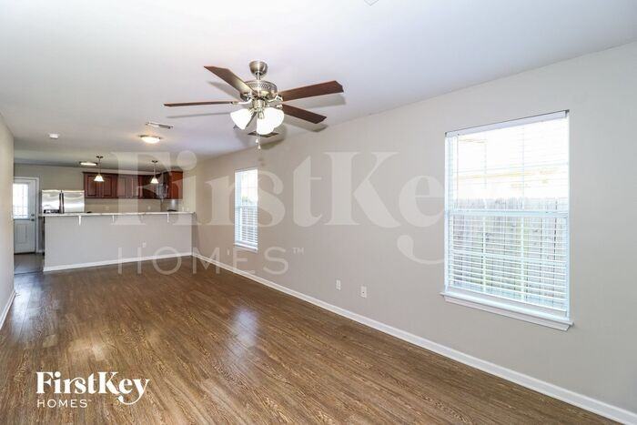 9812 Misty Pine Dr - Photo 3 of 15