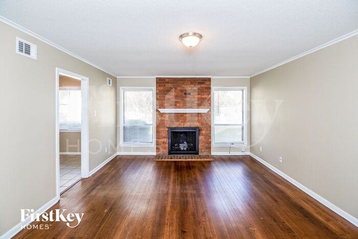 5840 Ridgevale Ave - Photo 2 of 15