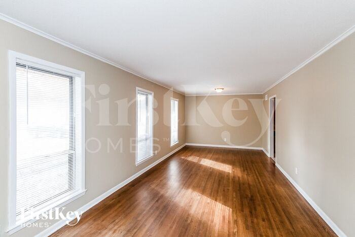 5840 Ridgevale Ave - Photo 3 of 15