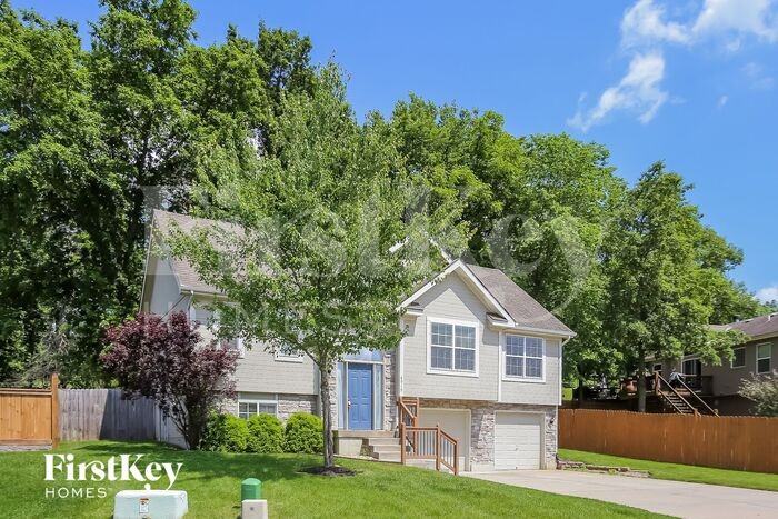 6919 N Pontiac Ave - Photo 2 of 15