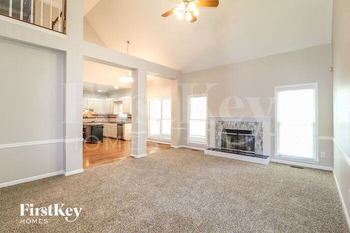 1604 Beaver Creek Ln - Photo 3 of 14
