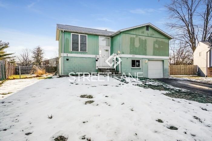 5972 Hampstead Ln - Photo 2 of 20