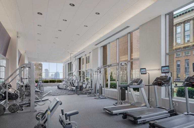 Washington St #4J - Photo 3 of 8