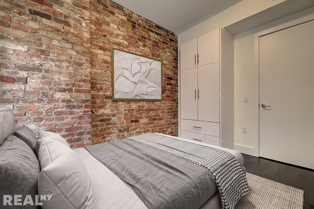 Ludlow St #2B - Photo 2 of 6