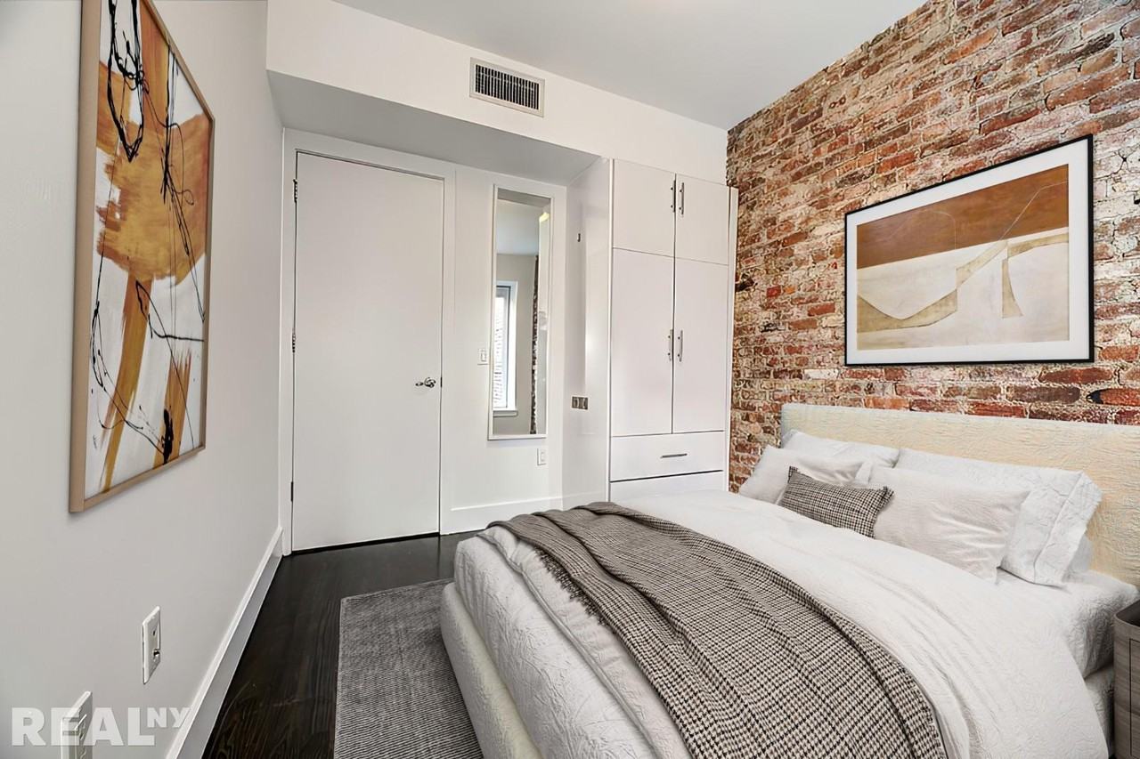 Ludlow St #2B - Photo 3 of 6