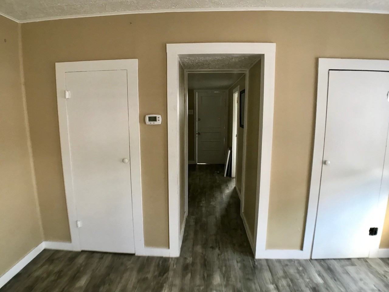 109 E Bass St - Photo 6 of 12