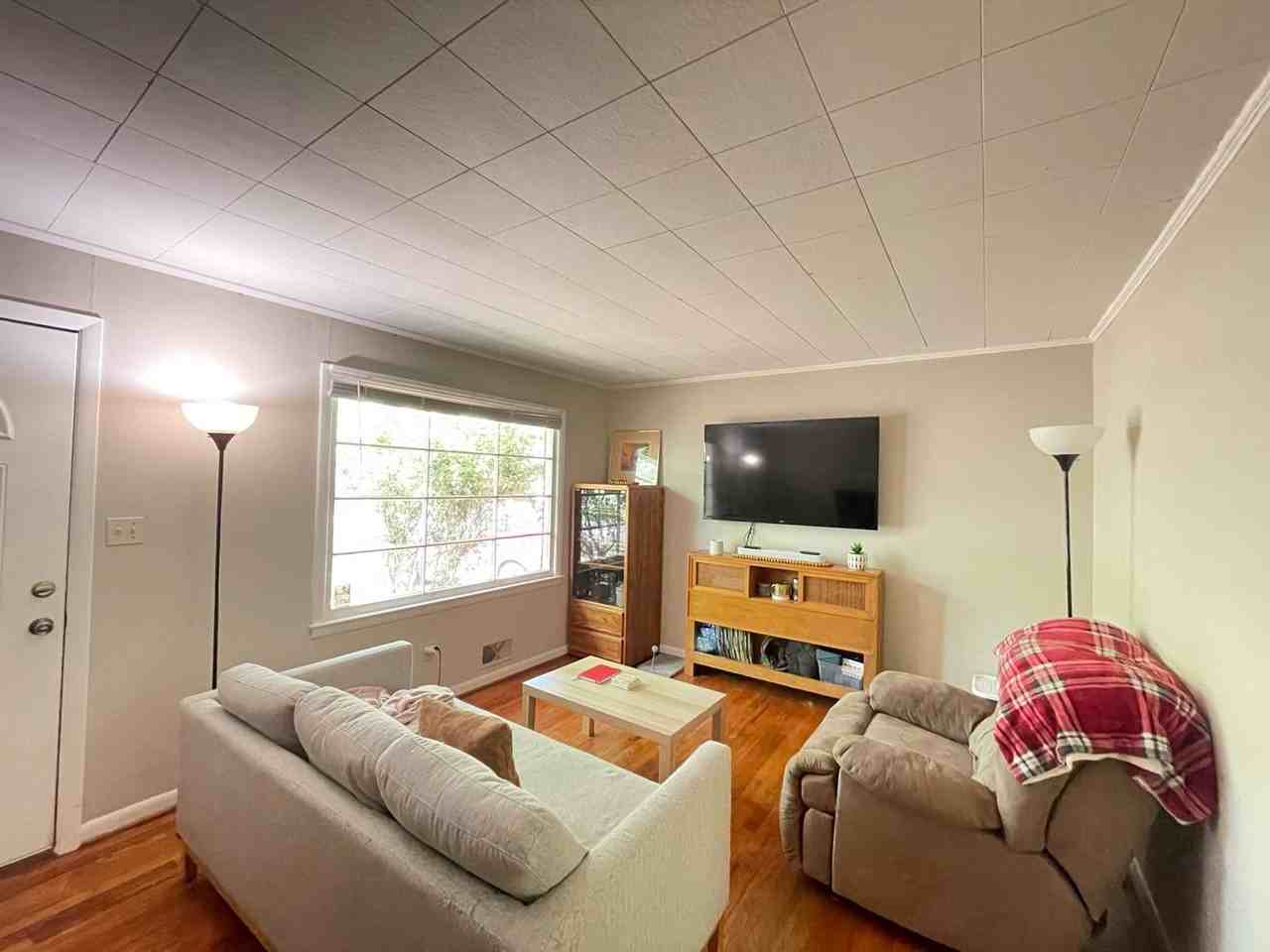 365 Knottingham Dr - Photo 4 of 21