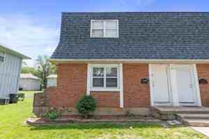 featured image of 221 E Washington St