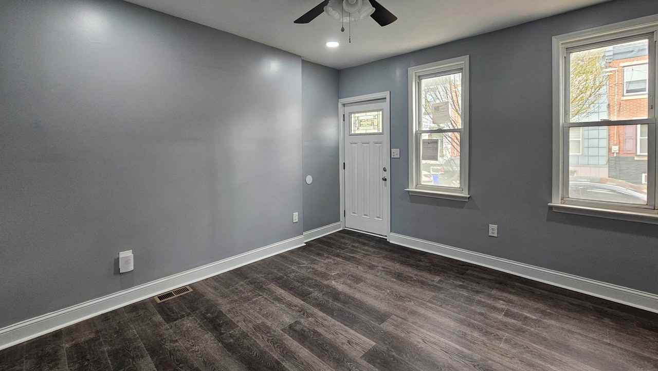 2326 Almond St - Photo 3 of 16