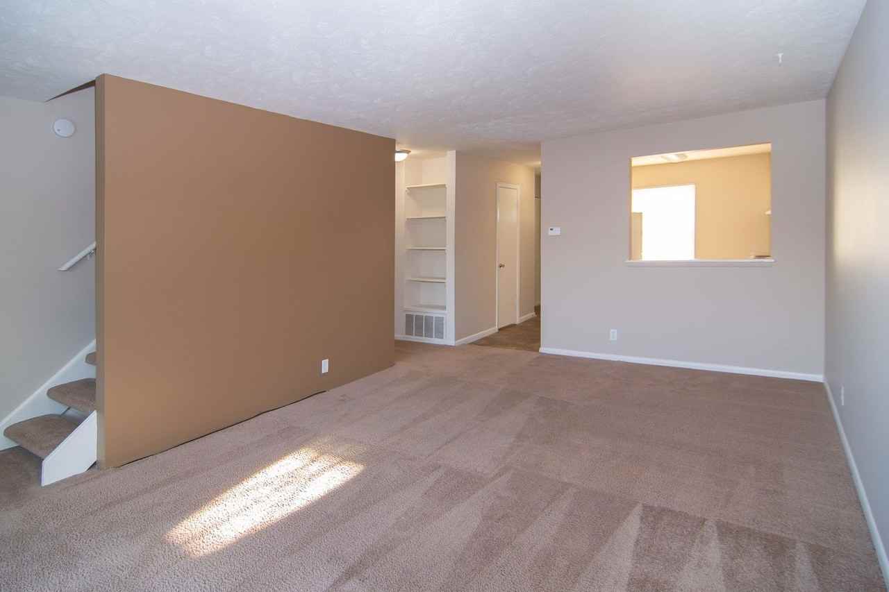 556 N 88th Plz - Photo 7 of 20