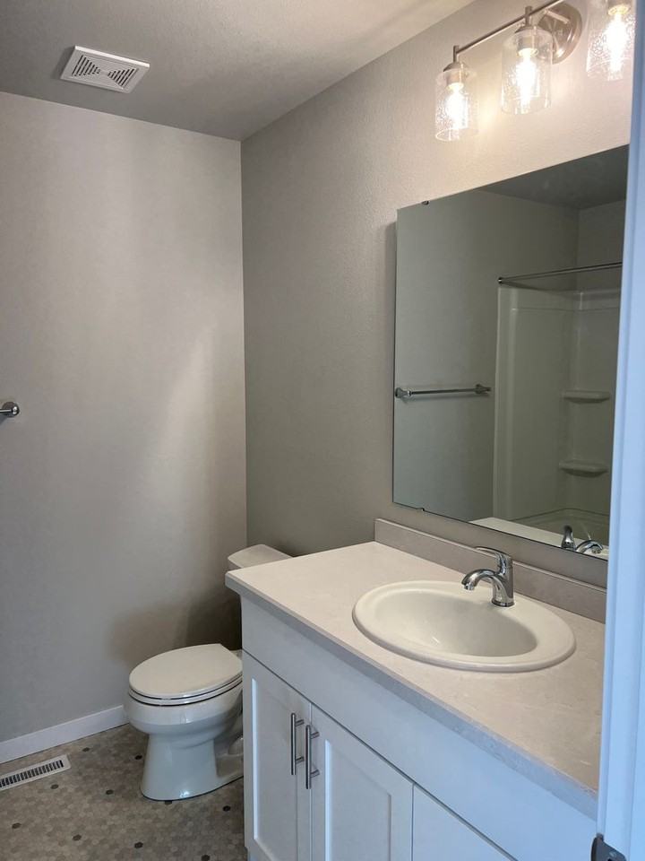 Johnson Farms Twin Homes - Photo 4 of 46
