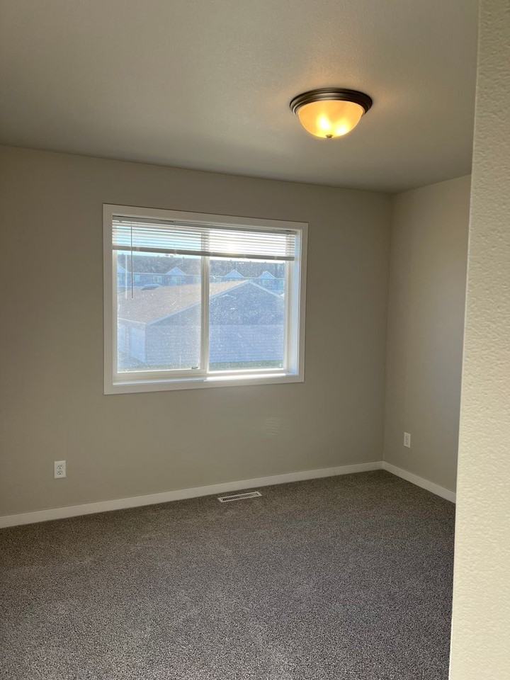 Johnson Farms Twin Homes - Photo 6 of 46