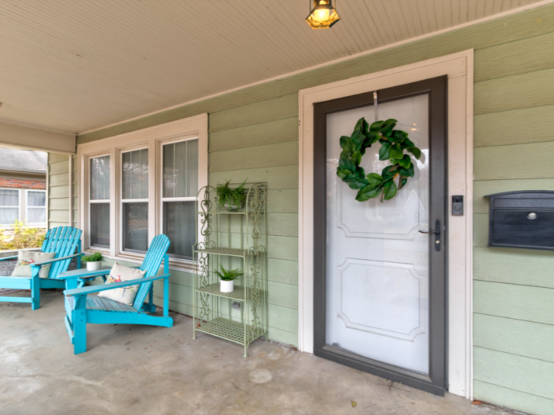 1325 S Cherokee Ave - Photo 2 of 32